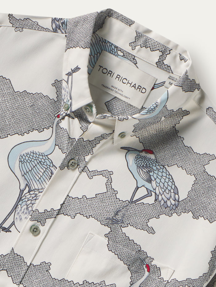 White shirt with blue crane bird print, Tradewind Technology®, front view, Tori Richard tag (Images 1 & 2).