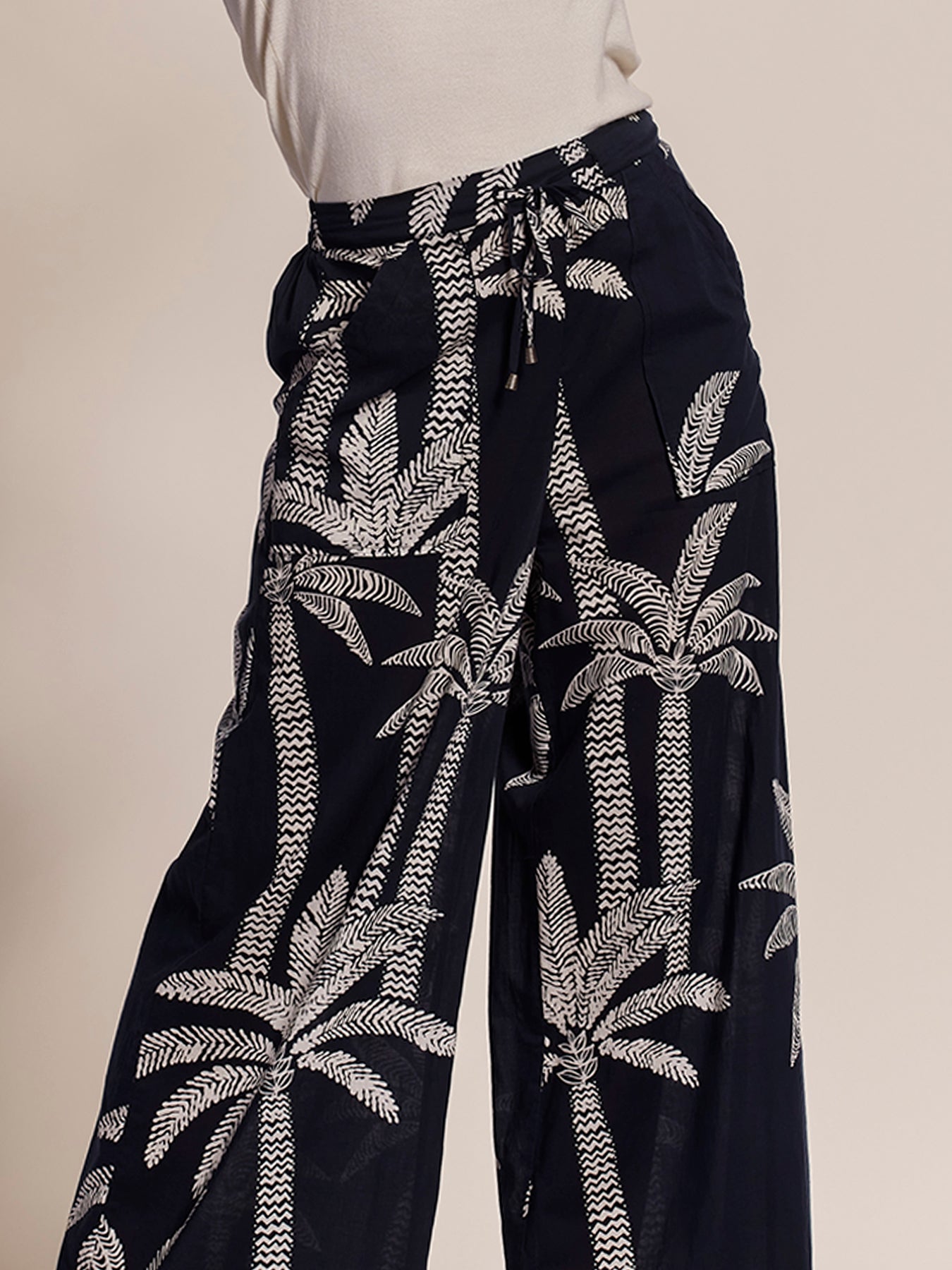 Palm Lined Evelyn Pant