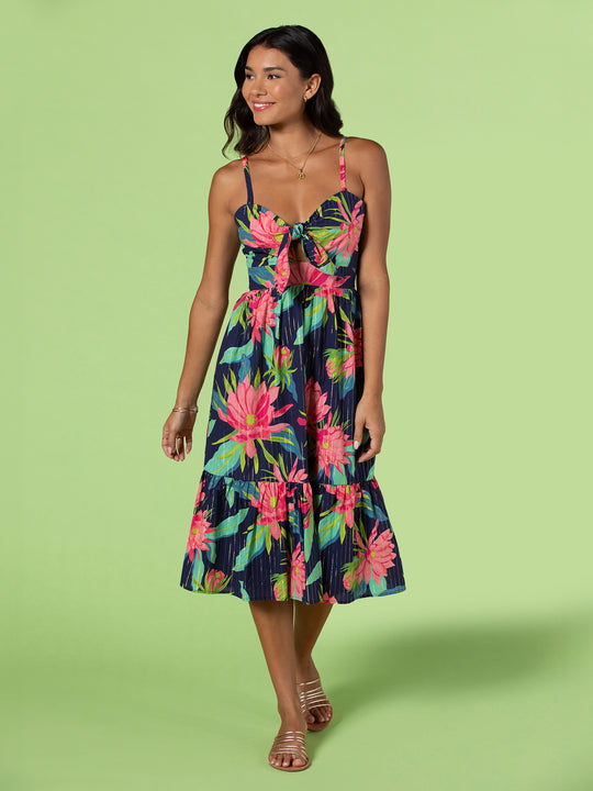 遅咲きのフレイヤドレス