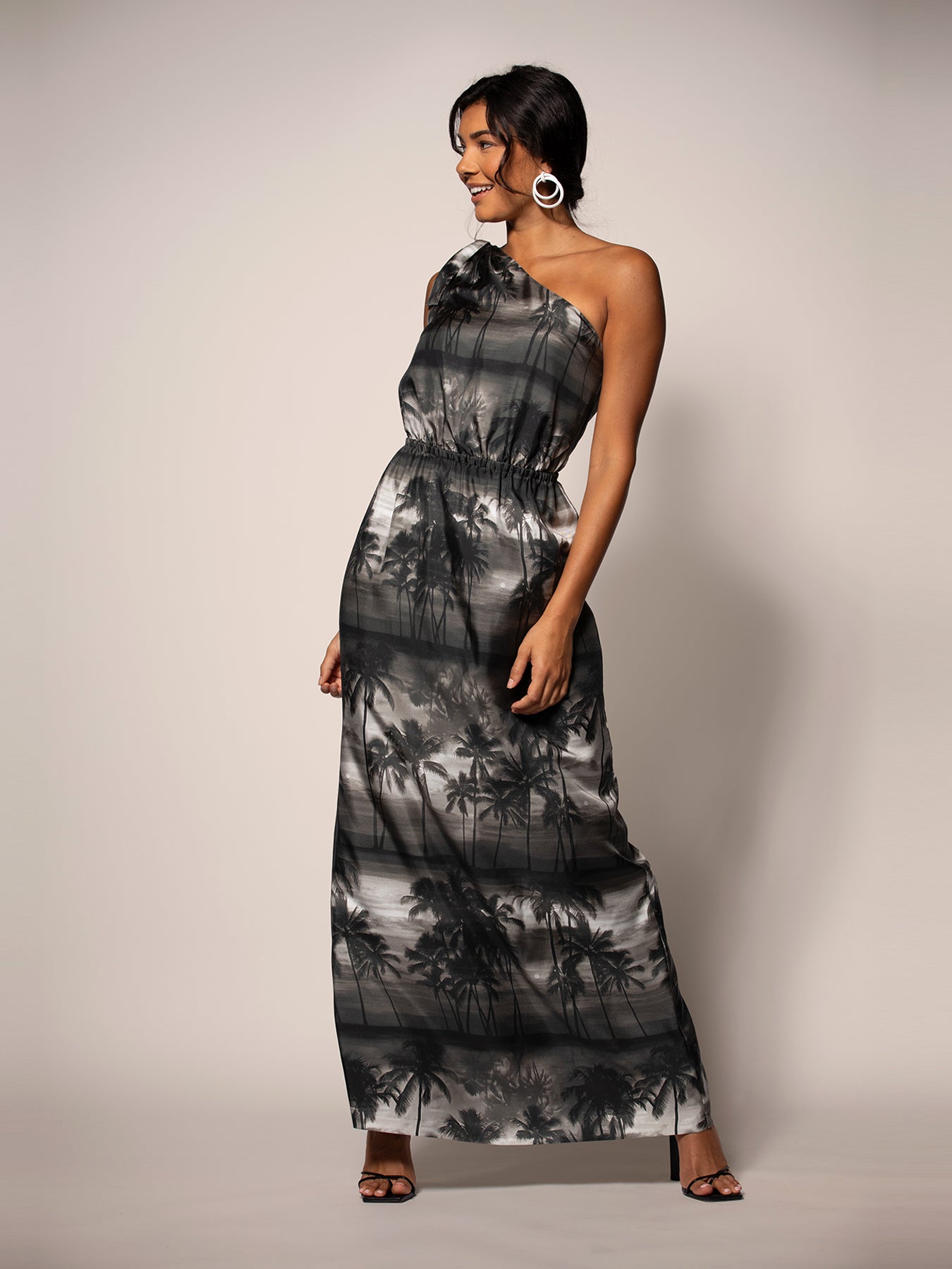 インザムード 社交ダンス ドレス 白黒 モダン シック IN THE MOOD インザムード 社交ダンス ドレス 白黒 モダン シック IN THE MOOD